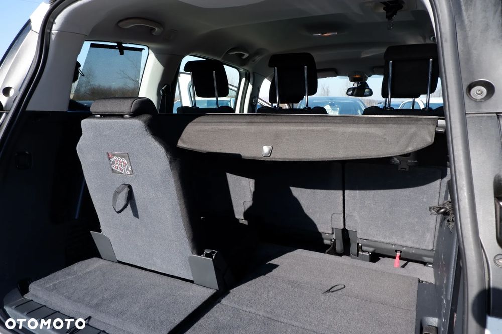 Peugeot 5008 HDI FAP 110 EGS6 Tendance - 13