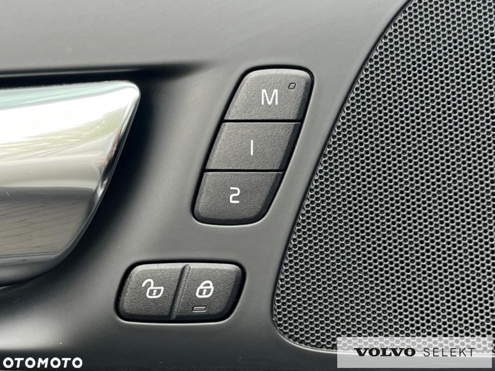 Volvo V60 Cross Country - 32
