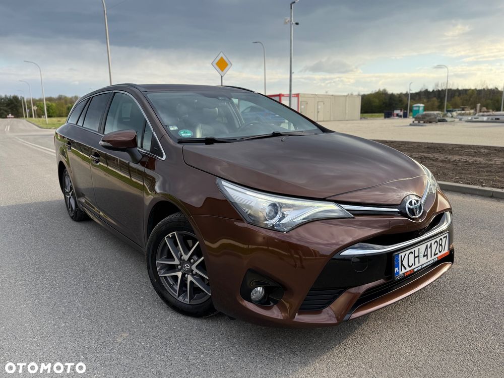Toyota Avensis Touring Sports 1.8 Edition S+ - 10