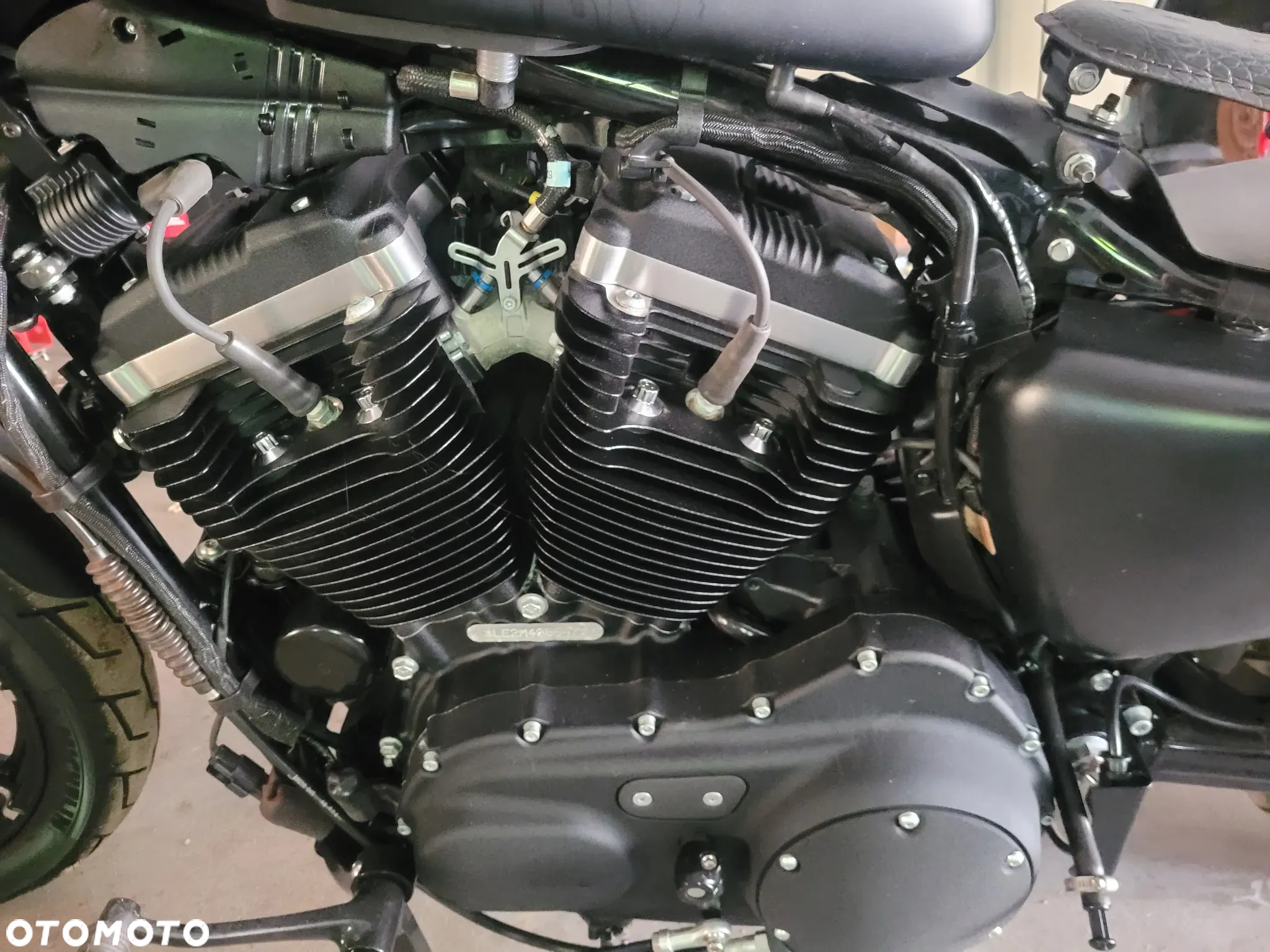 Harley-Davidson Sportster Iron 883 - 2