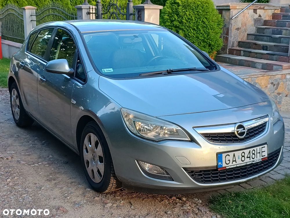 Opel Astra 1.6 Enjoy - 1