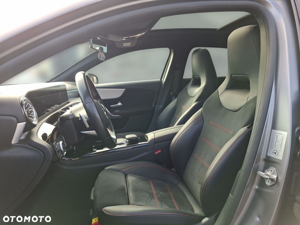Mercedes-Benz Klasa A 250 4-Matic AMG Line 7G-DCT - 14