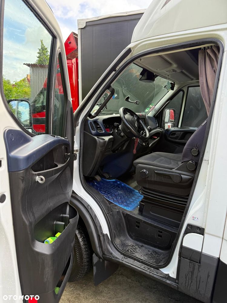 Iveco Daily 70C - 12