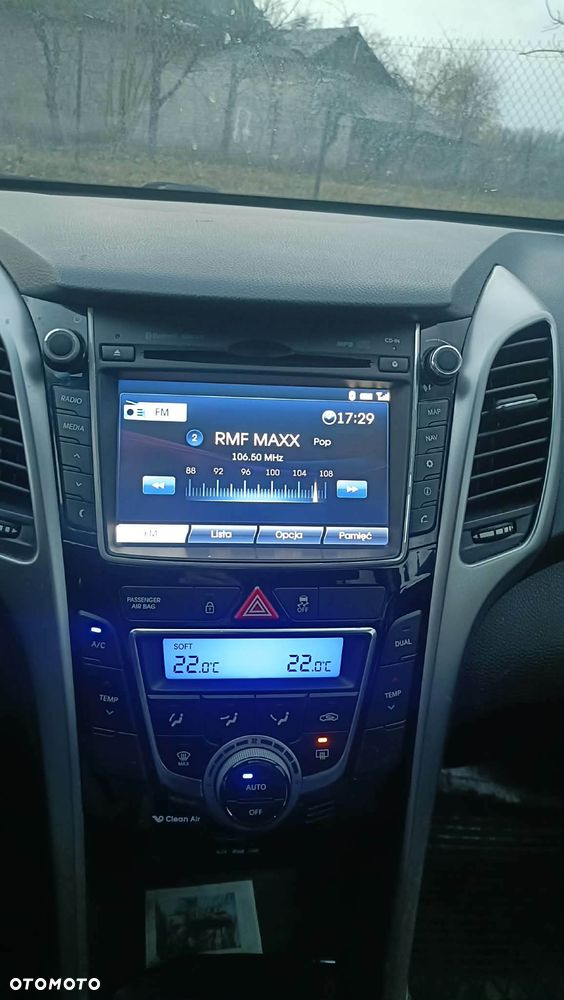 Hyundai i30 blue 1.6 CRDi Trend - 11