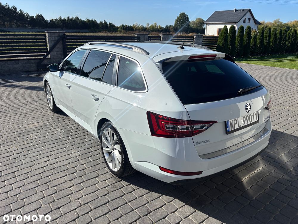 Skoda Superb 2015 photo 5