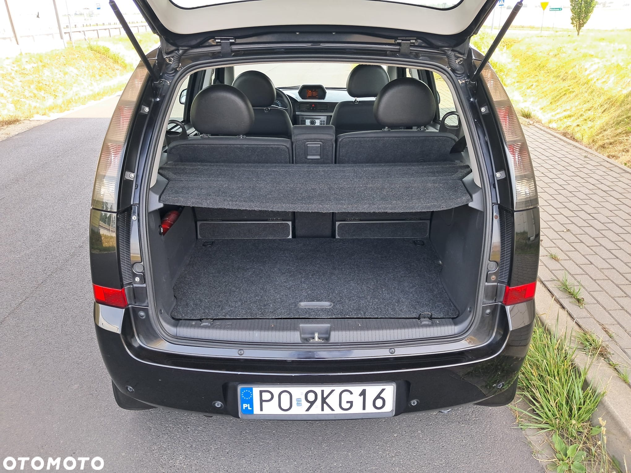 Opel Meriva 1.6 Cosmo - 14