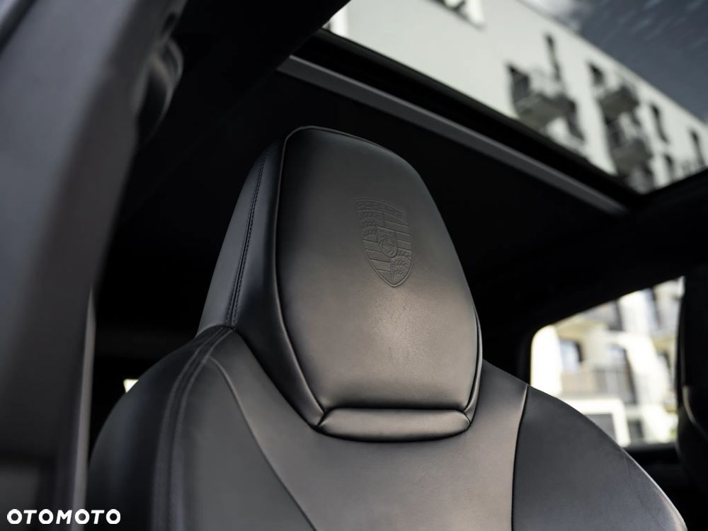 Porsche Cayenne Platinum Edition - 24