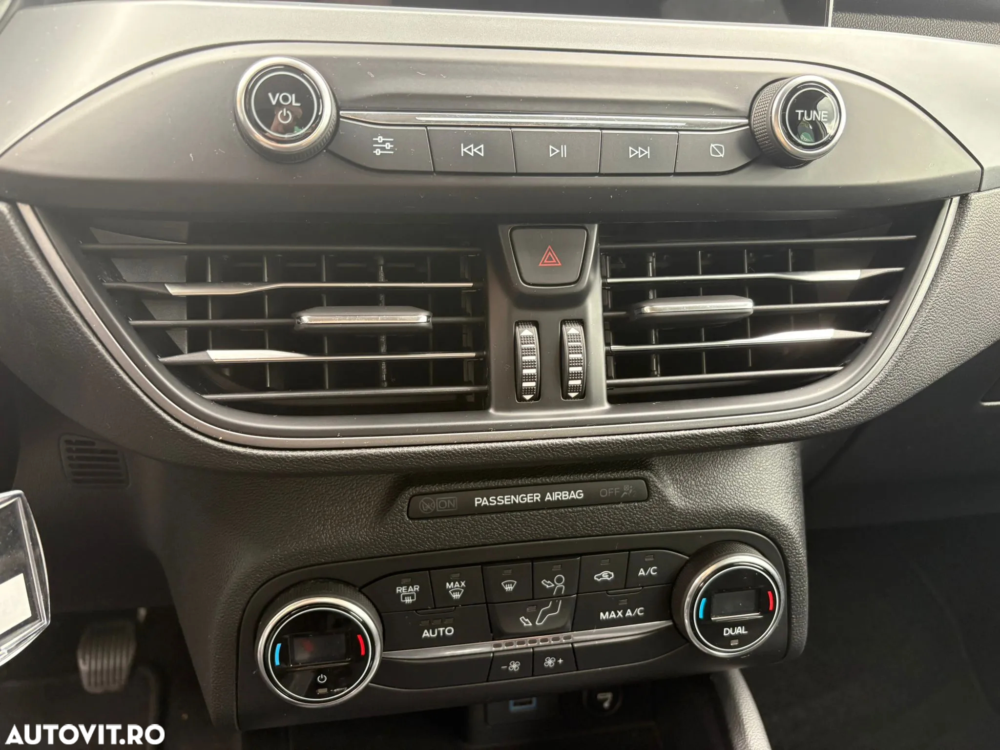 Ford Focus 1.0 EcoBoost Trend - 8