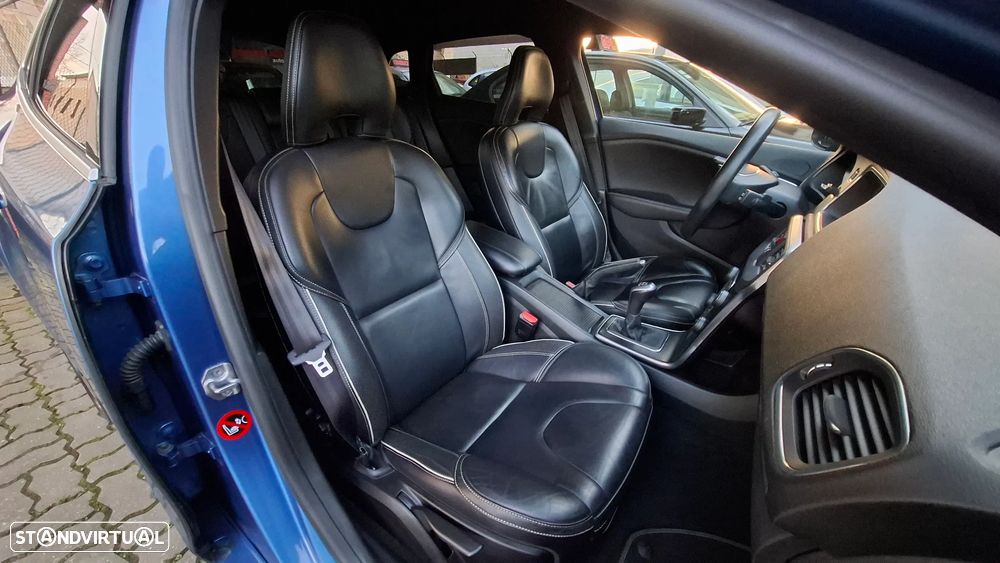 Volvo V40 2.0 D2 R-Design - 28