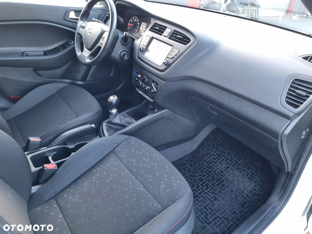 Hyundai i20 1.2 BlueDrive Comfort - 20