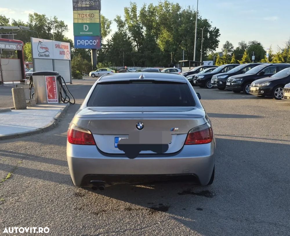 BMW Seria 5 520i Touring - 8