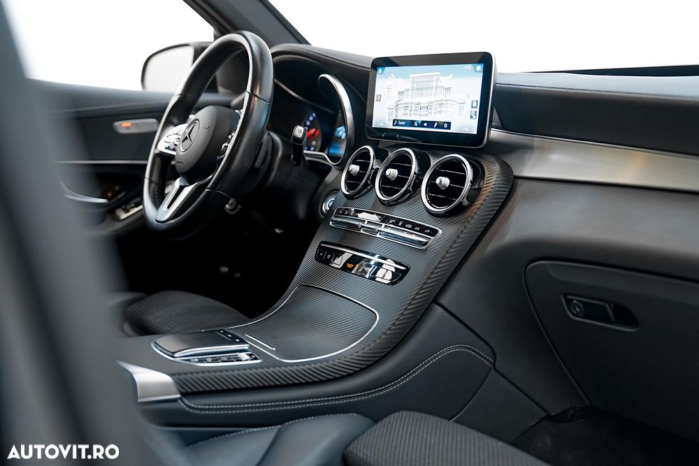 Mercedes-Benz GLC 300 e 4MATIC - 12