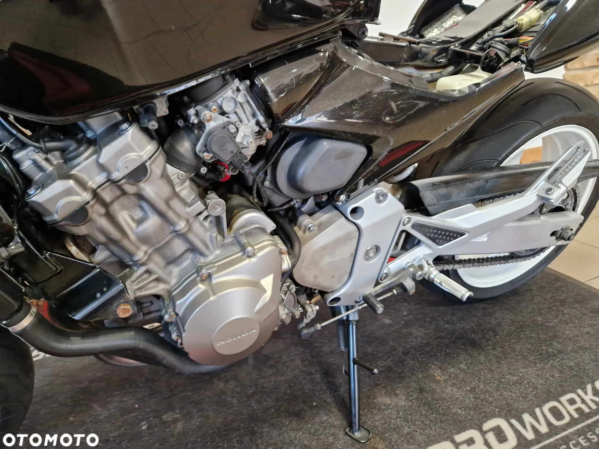 Honda Hornet - 24