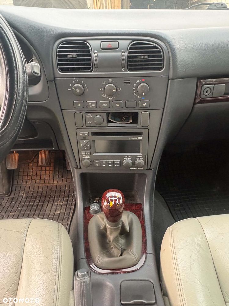 Volvo V40 1.8 - 10