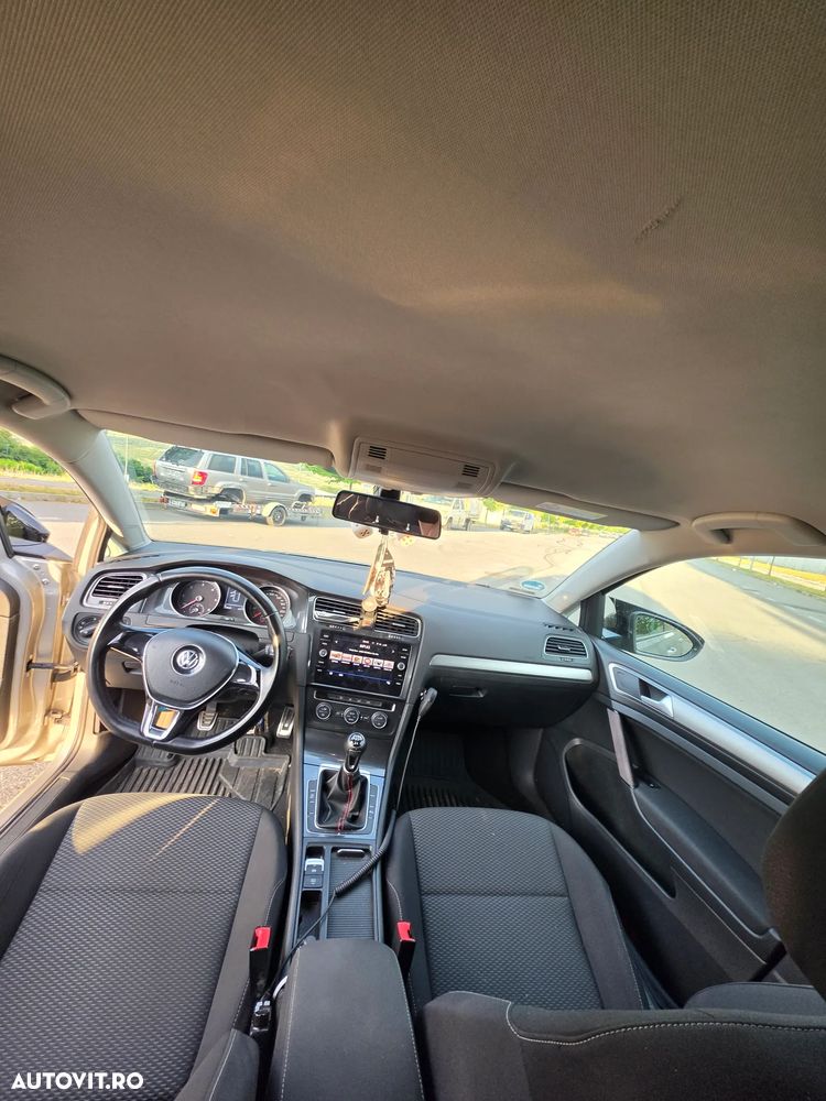 Volkswagen Golf 1.6 TDI Trendline - 6