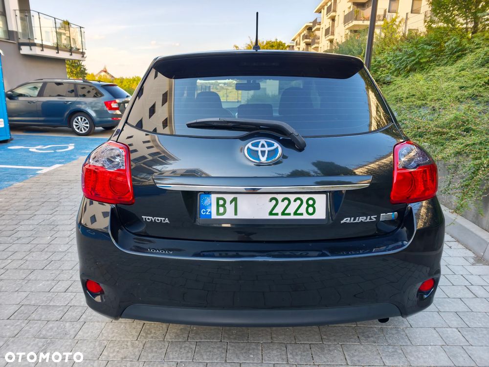 Toyota Auris - 13