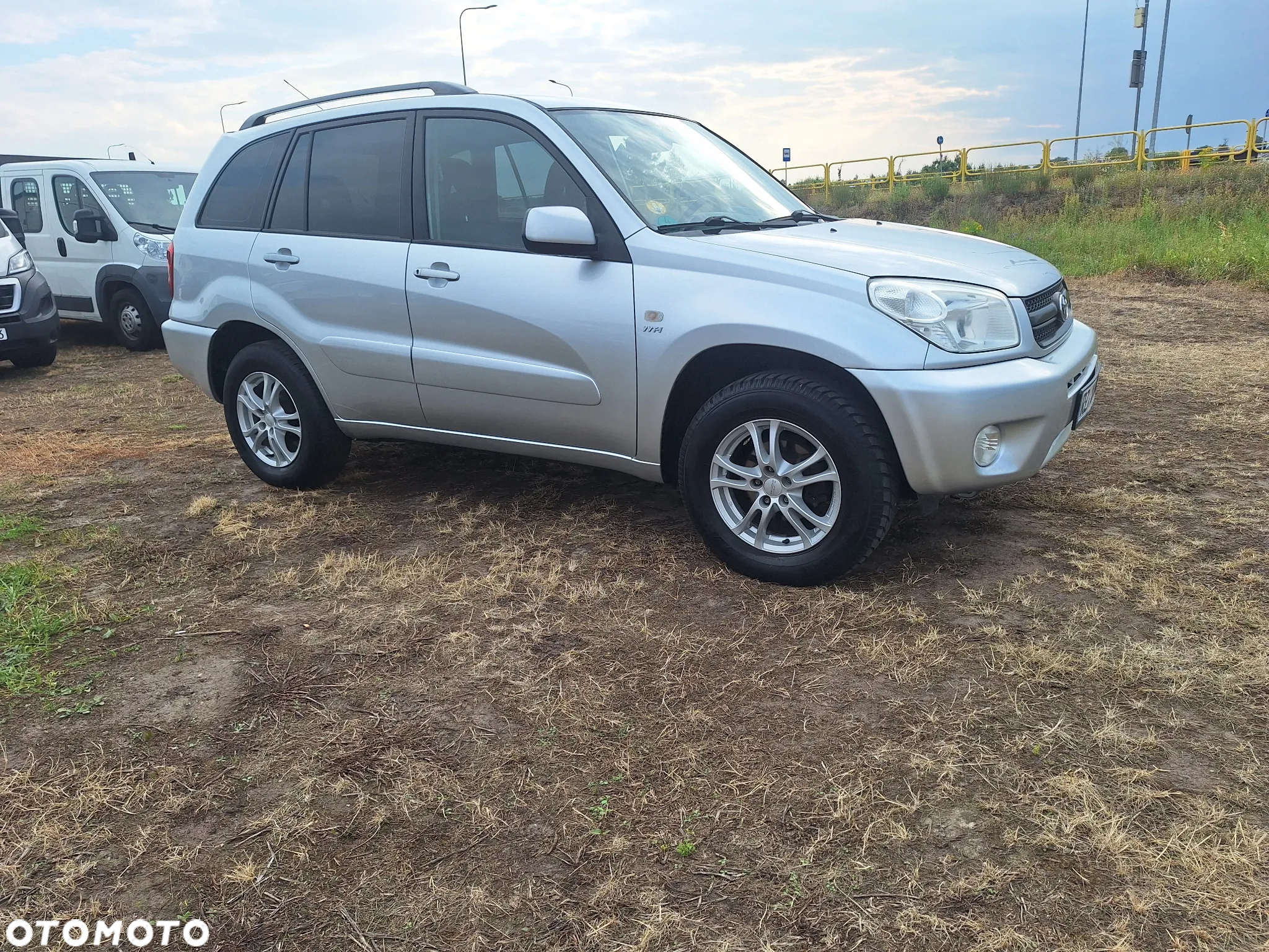 Toyota RAV4 1.8 VVT-i Terra 2WD - 28