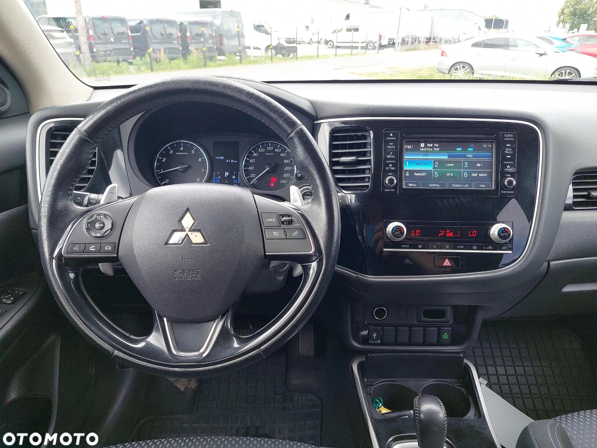 Mitsubishi Outlander 2.0 Intense 2WD CVT - 13