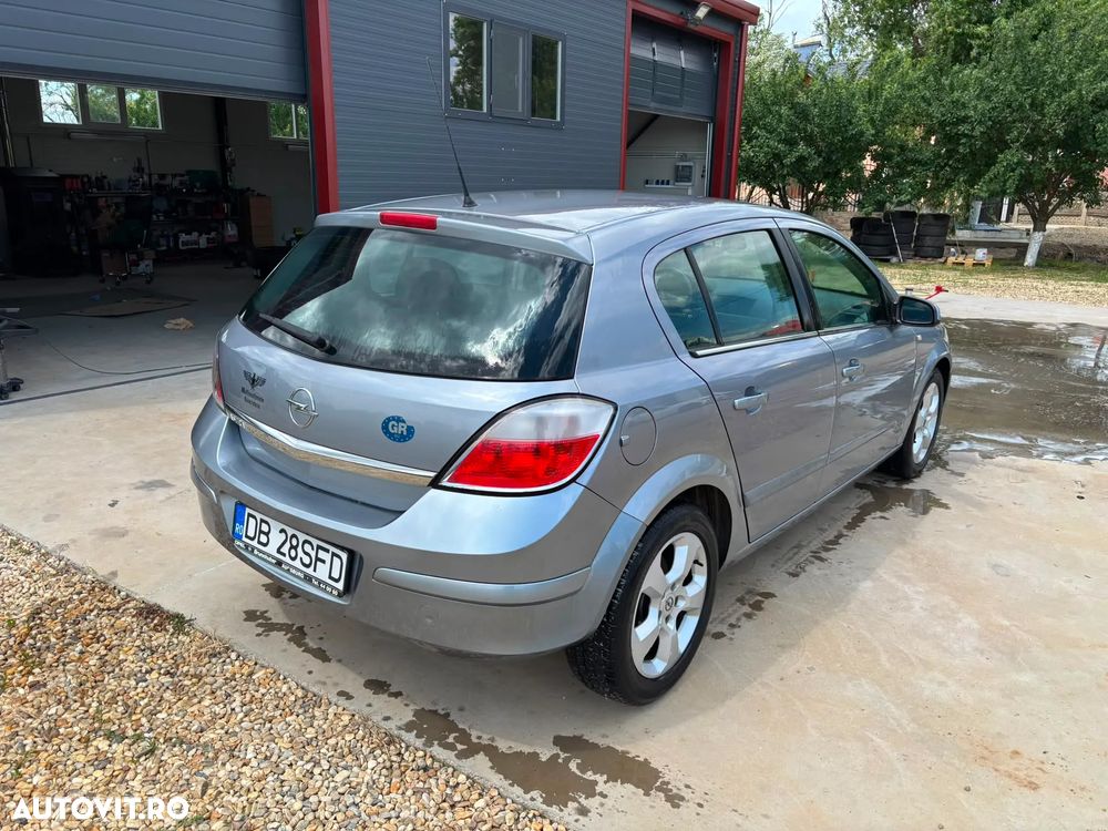 Opel Astra 1.6i Sport - 8