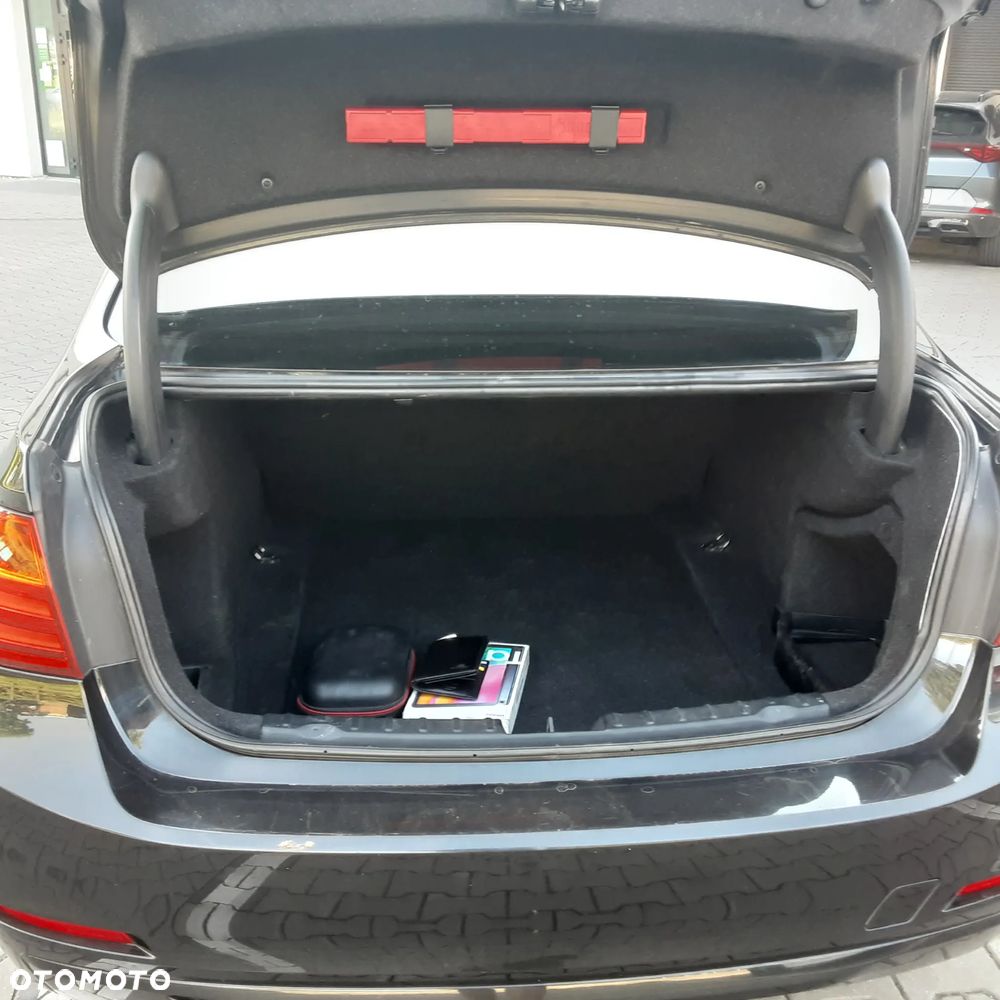 BMW Seria 3 316i - 23