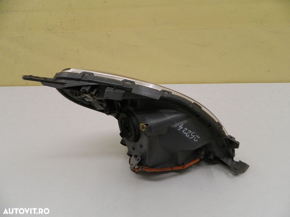 Far stanga Toyota Yaris Verso facelift Halogen, 2004, 2005, 2006. - 6