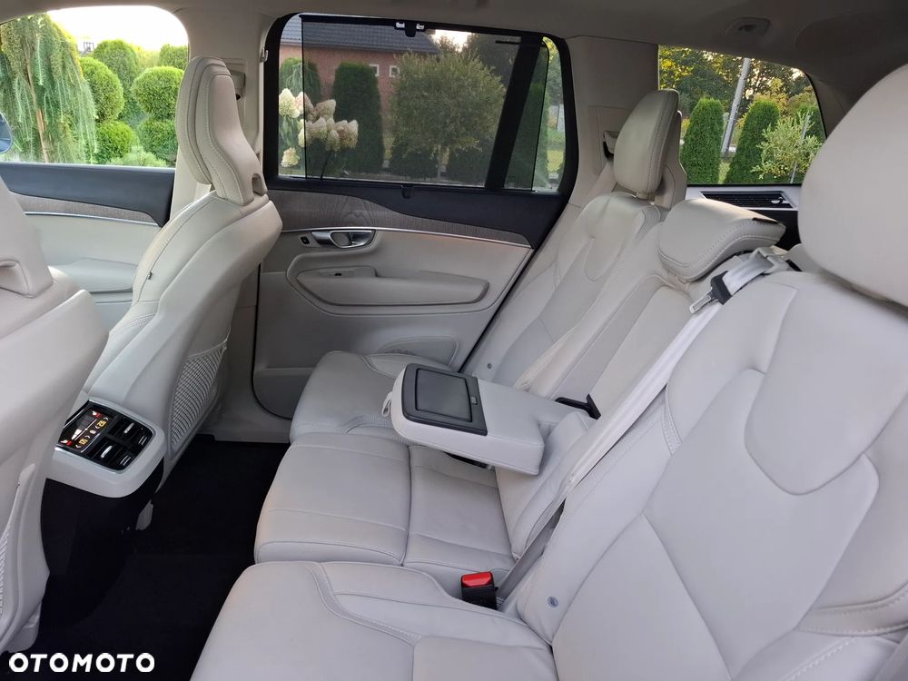 Volvo XC 90 - 27