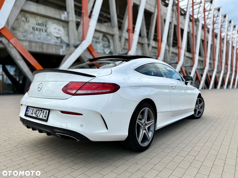 Mercedes-Benz Klasa C 300 9G-TRONIC - 15