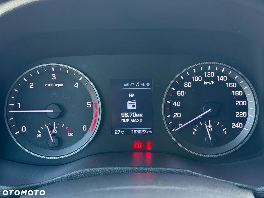 Hyundai Tucson 1.7 CRDI BlueDrive Comfort 2WD - 21