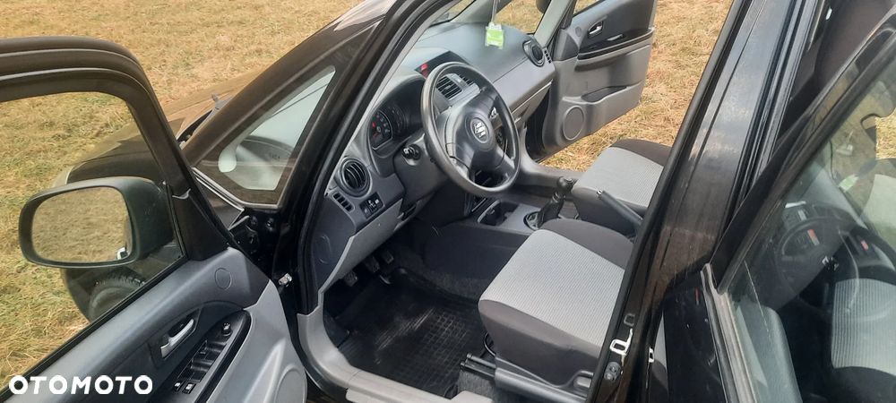 Suzuki SX4 - 18