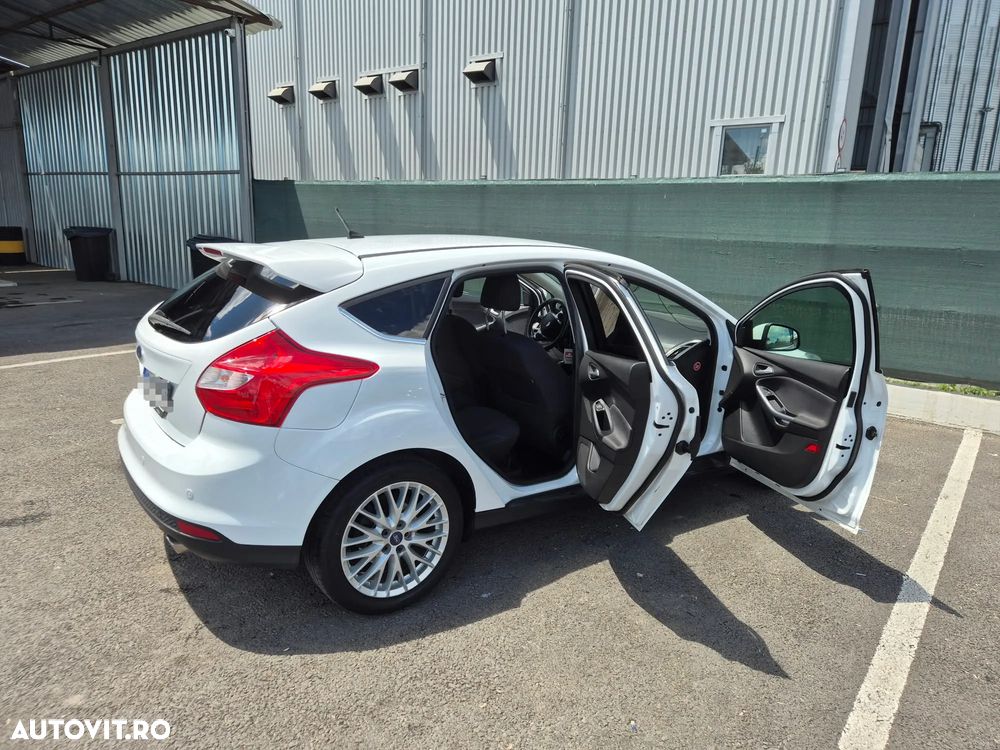 Ford Focus - 11