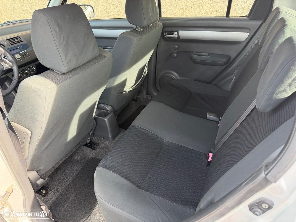 Suzuki Swift 1.3 DDiS GL - 7