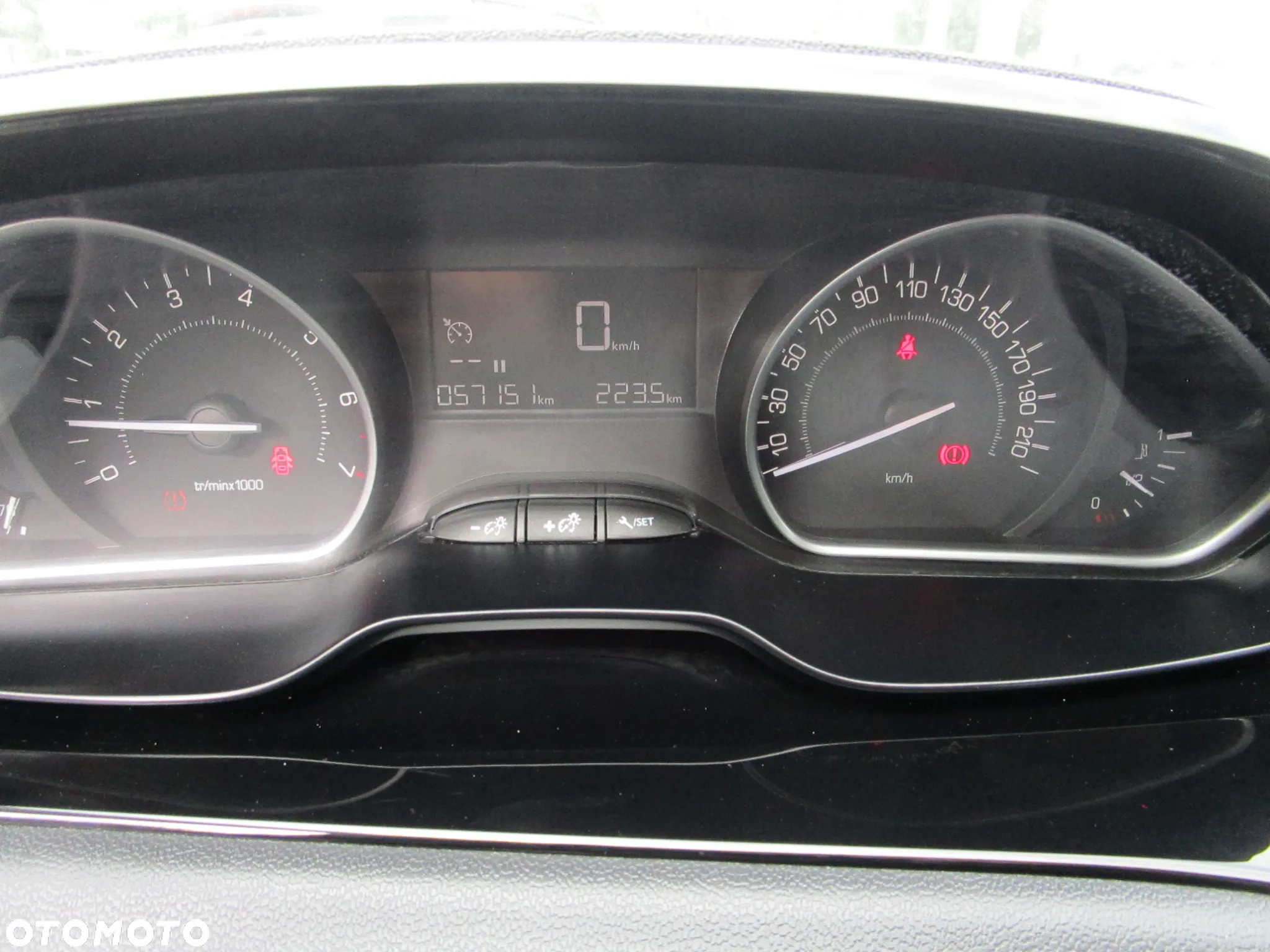 Peugeot 208 1.2 PureTech Active - 26