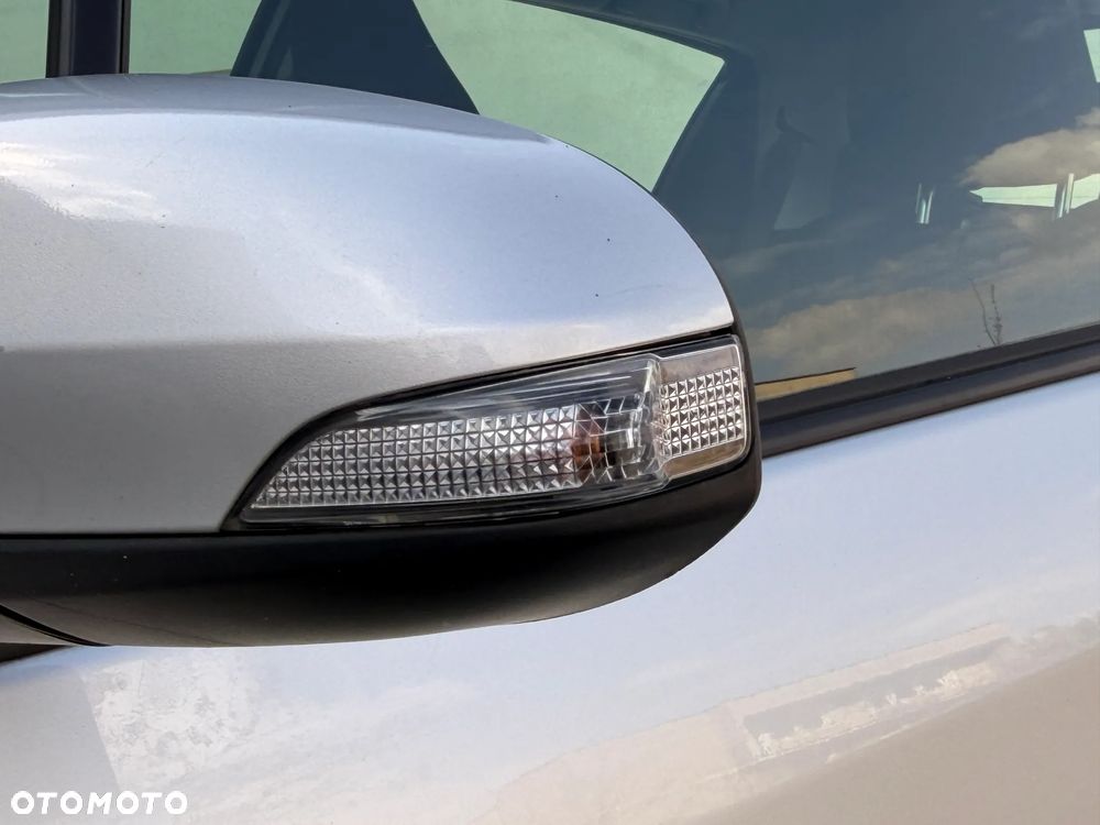 Toyota Yaris 1.33 VVT-i Comfort - 17