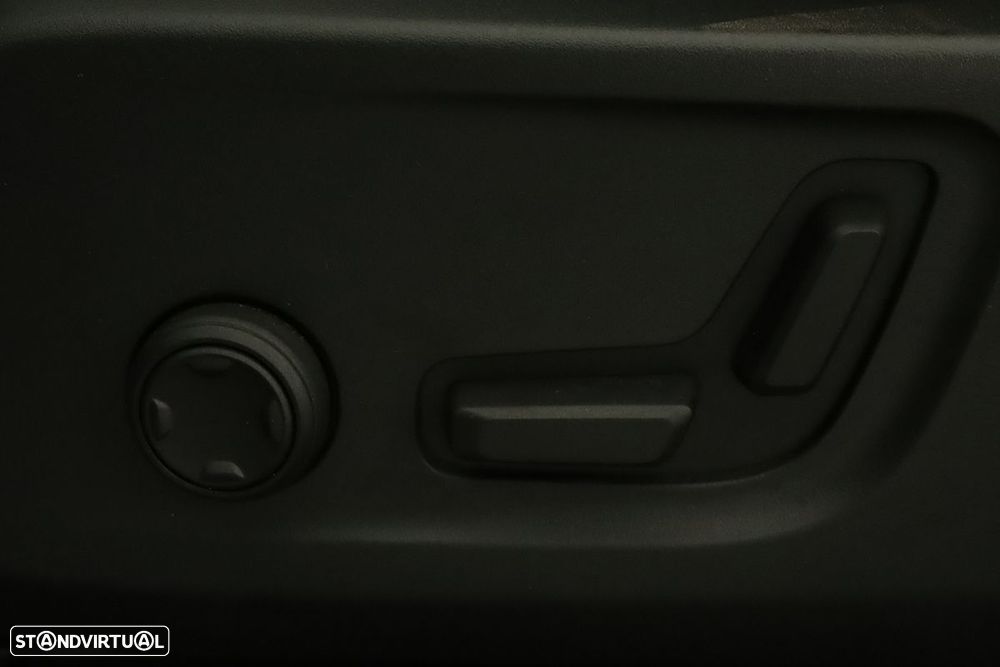 Volvo XC 40 1.5 T2 Plus Dark Auto - 22
