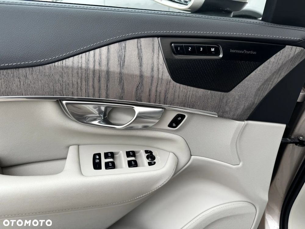 Volvo XC 90 B5 D AWD Plus Bright 7os - 29