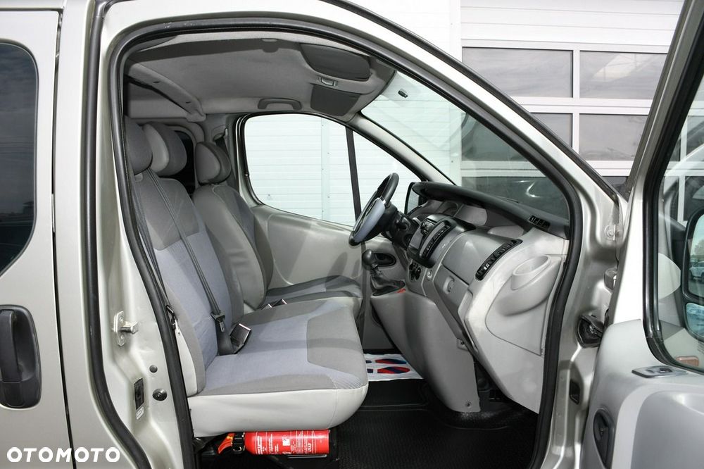 Opel Vivaro - 25