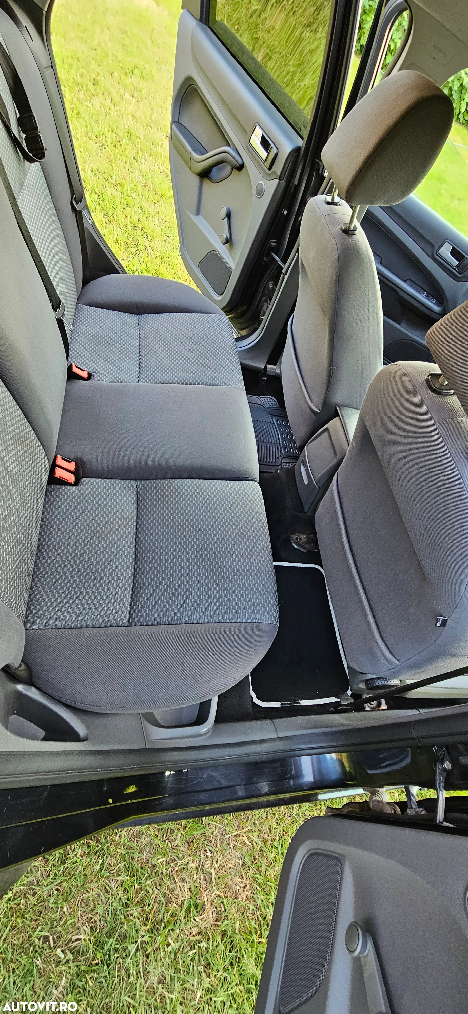 Ford Focus Wagon 1.6i Comfort - 10