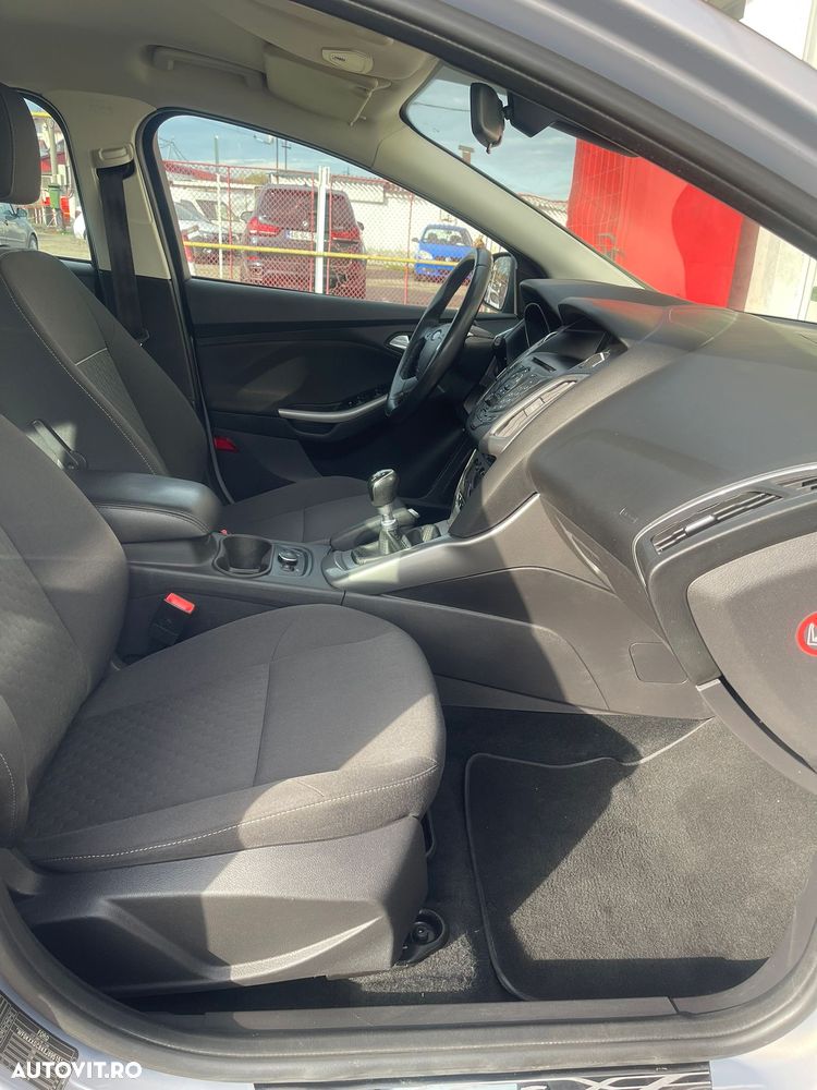 Ford Focus 1.0 EcoBoost Start-Stopp-System SYNC Edition - 32