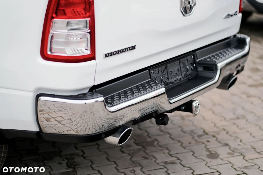 RAM 1500 Crew Cab Shortbed Bighorn - 13