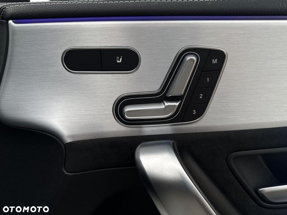 Mercedes-Benz CLA 200 7G-DCT - 26