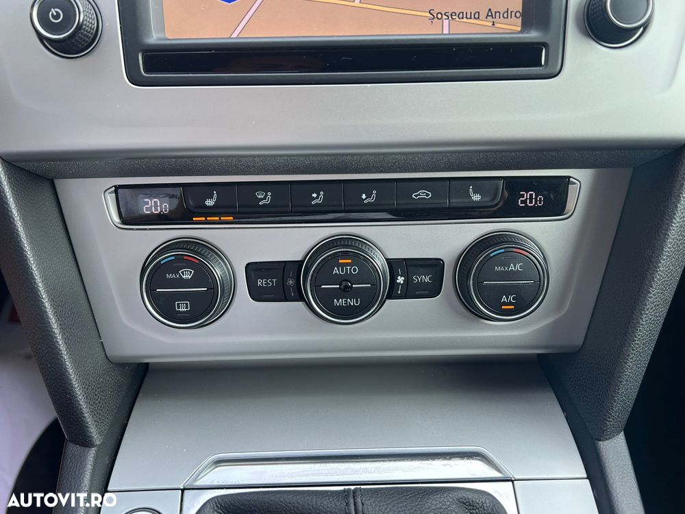 Volkswagen Passat 2.0 TDI Comfortline - 12