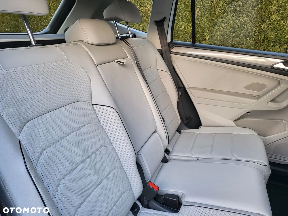 Volkswagen Tiguan Allspace - 17