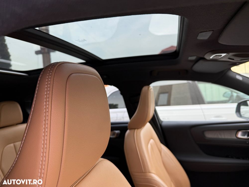 Volvo XC 40 B4 AT8 AWD Mild Hybrid Inscription - 6