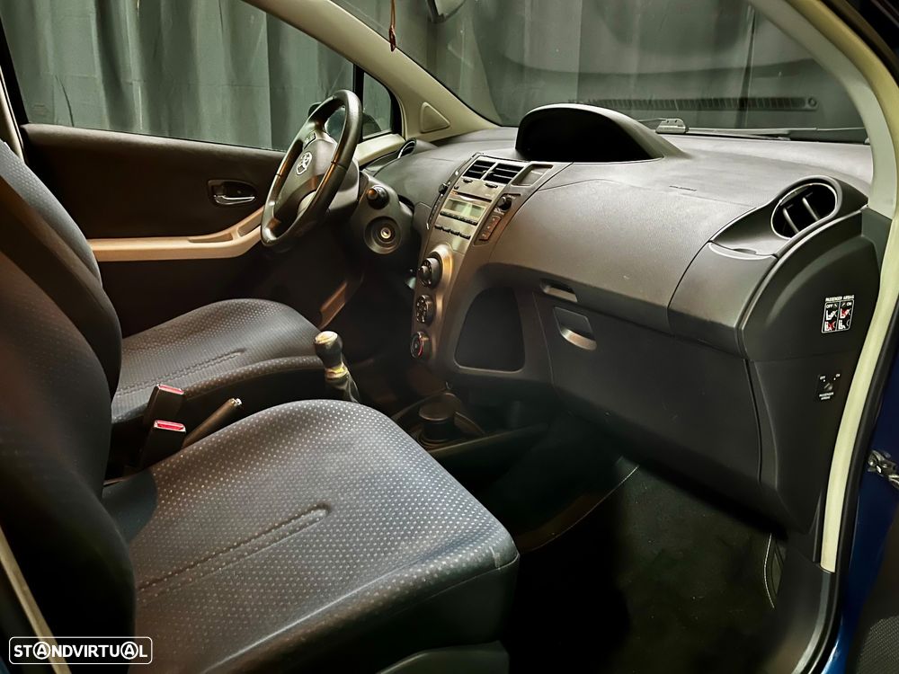 Toyota Yaris 1.0 VVT-i ACtive+AC - 12