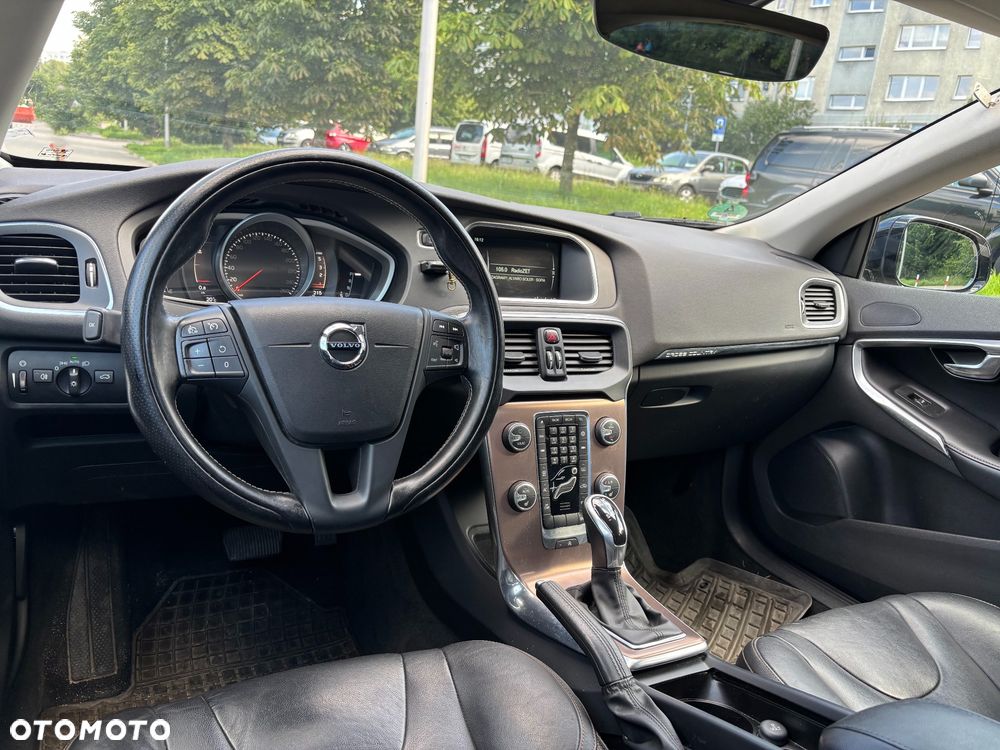 Volvo V40 D4 Geartronic Summum - 9