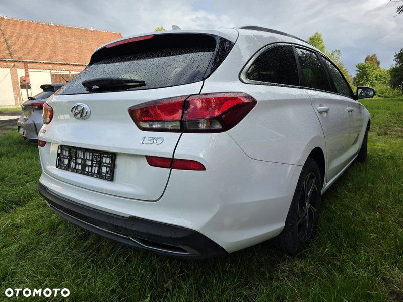 Hyundai i30 1.0 T-GDI Smart - 12
