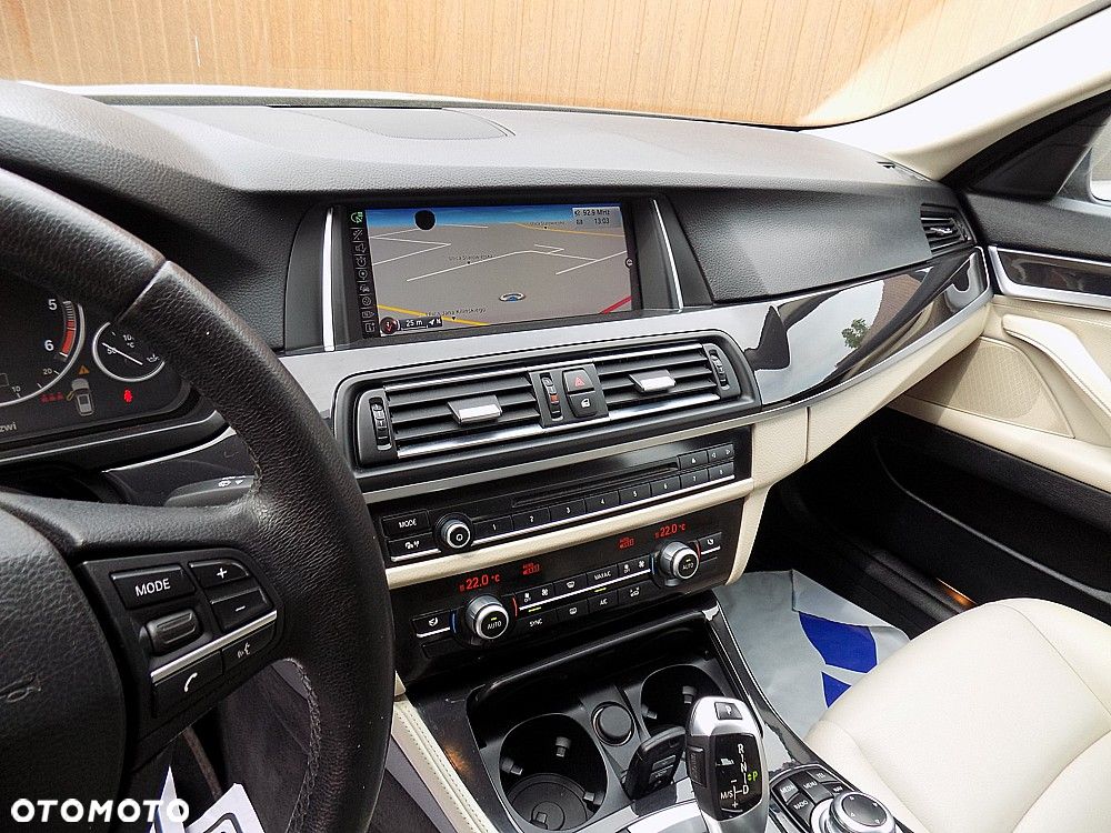 BMW Seria 5 518d - 11