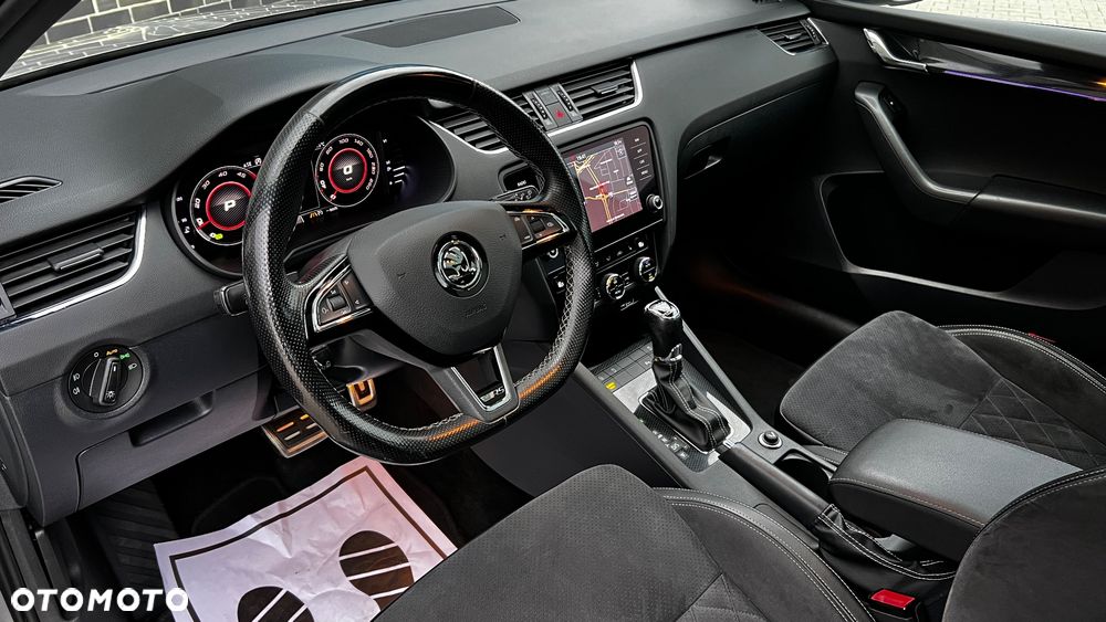 Skoda Octavia 2.0 TDI 4x4 DSG RS - 25