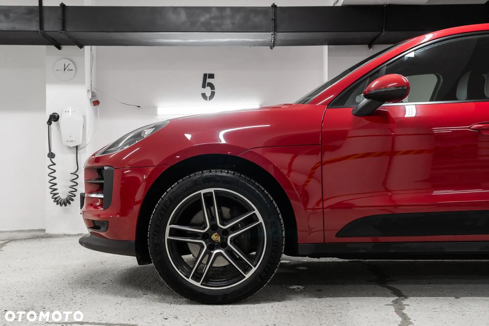 Porsche Macan Standard - 2