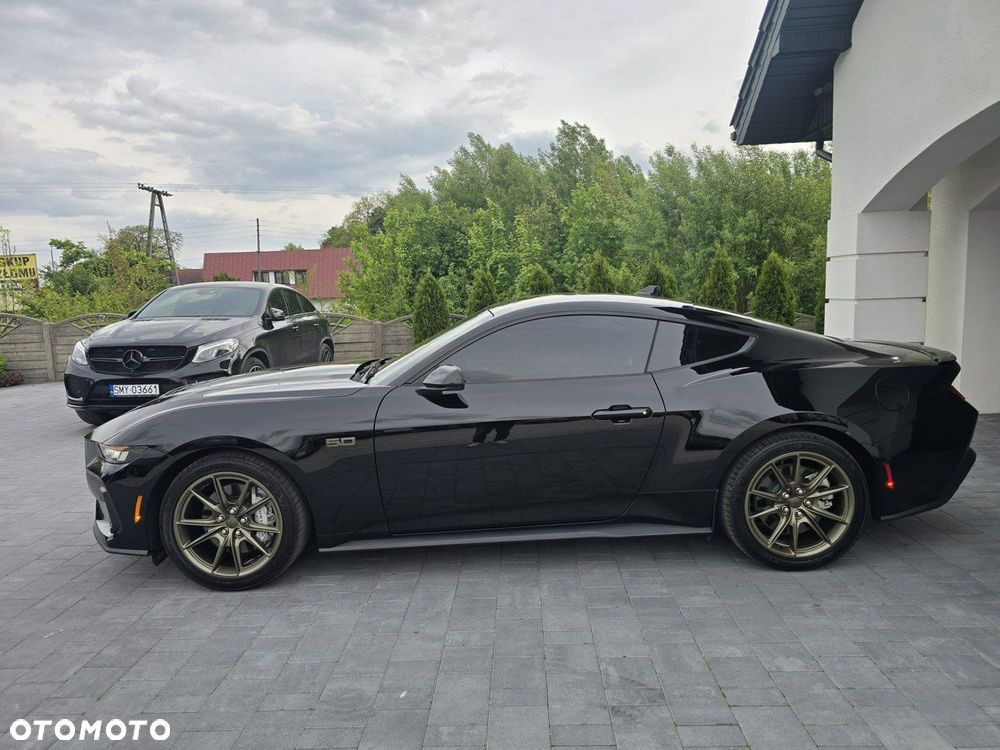 Ford Mustang - 5